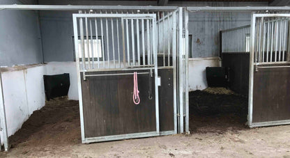 Hay feeder 200 l plastic